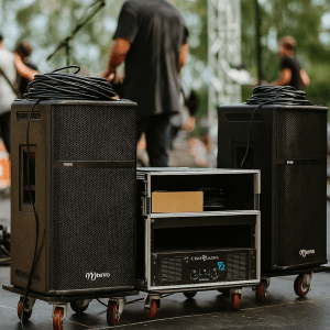 EAV005 – Marco B‑1522 Speakers + Crest CA12 Amplifier + Behringer XENYX 1204USB Mixer